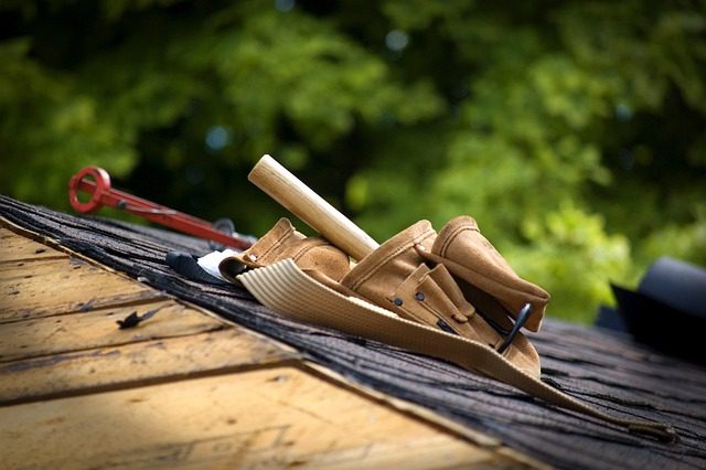 A roofing belt