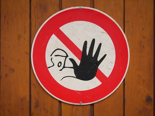 avoid sign avoid sign